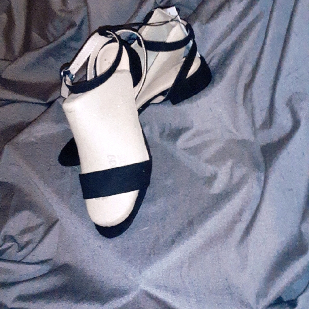 Woman's Black Shoes